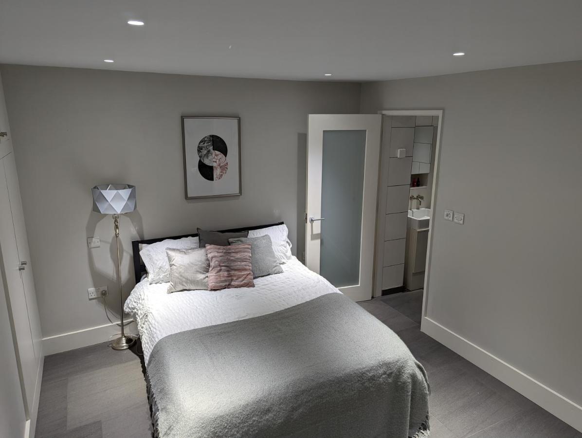 Basement Apartment In Central Bath Exterior foto